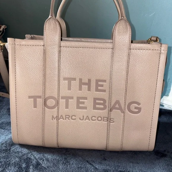 Marc Jacobs - THE LEATHER MEDIUM TOTE BAG Totes